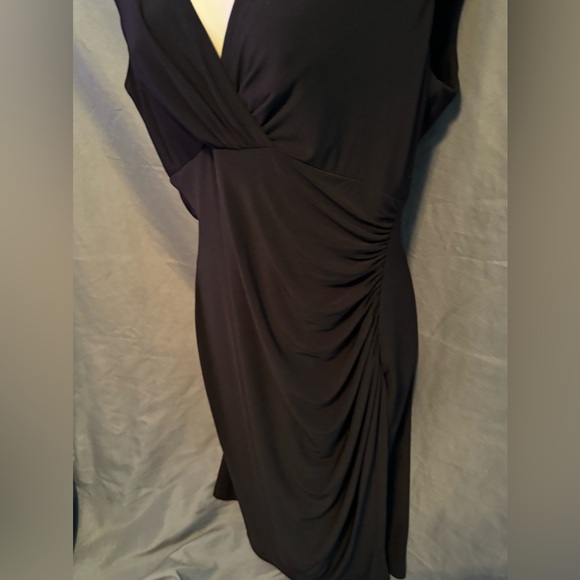 🎀 Womens Ralph Lauren Black Dress Flattering Slimming Size 10 Sleeveless - Picture 2 of 7